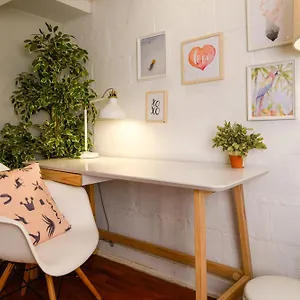 Charming Basement With Private Entrance Near Subway, Koreatown & Uoft Toronto